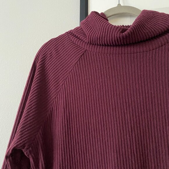Andrew Marc New York | NWOT Sport Ribbed Funnel Neck Pullover Maroon Size Medium - Picture 3 of 8